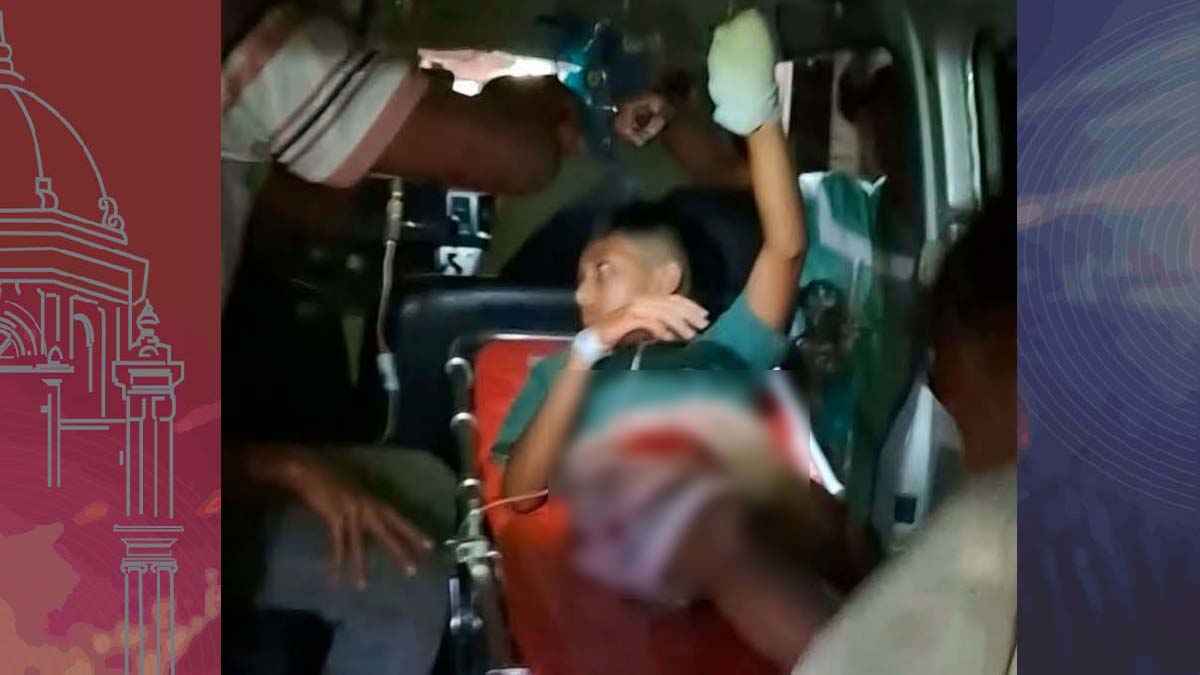 আতশবাজি ফোটাতে গিয়ে স্কুলছাত্র গুরুতর আহত