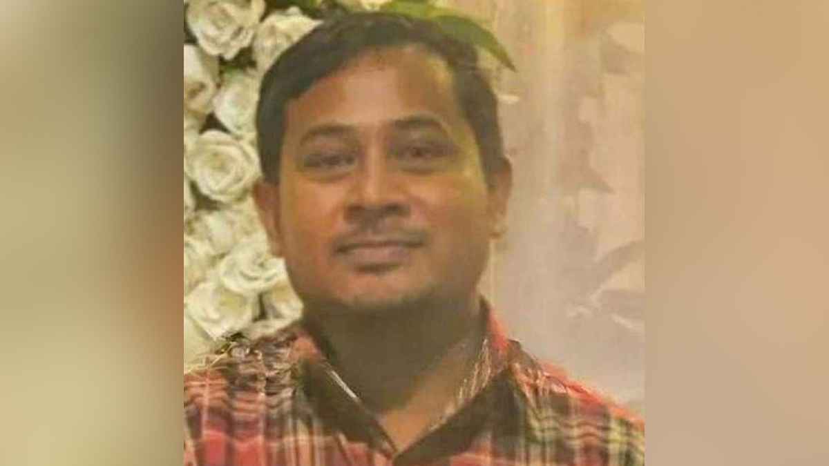 চাঁদা না দেওয়ায় বাড়িতে ঢুকে যুবককে ছুরিকাঘাতে হত্যা