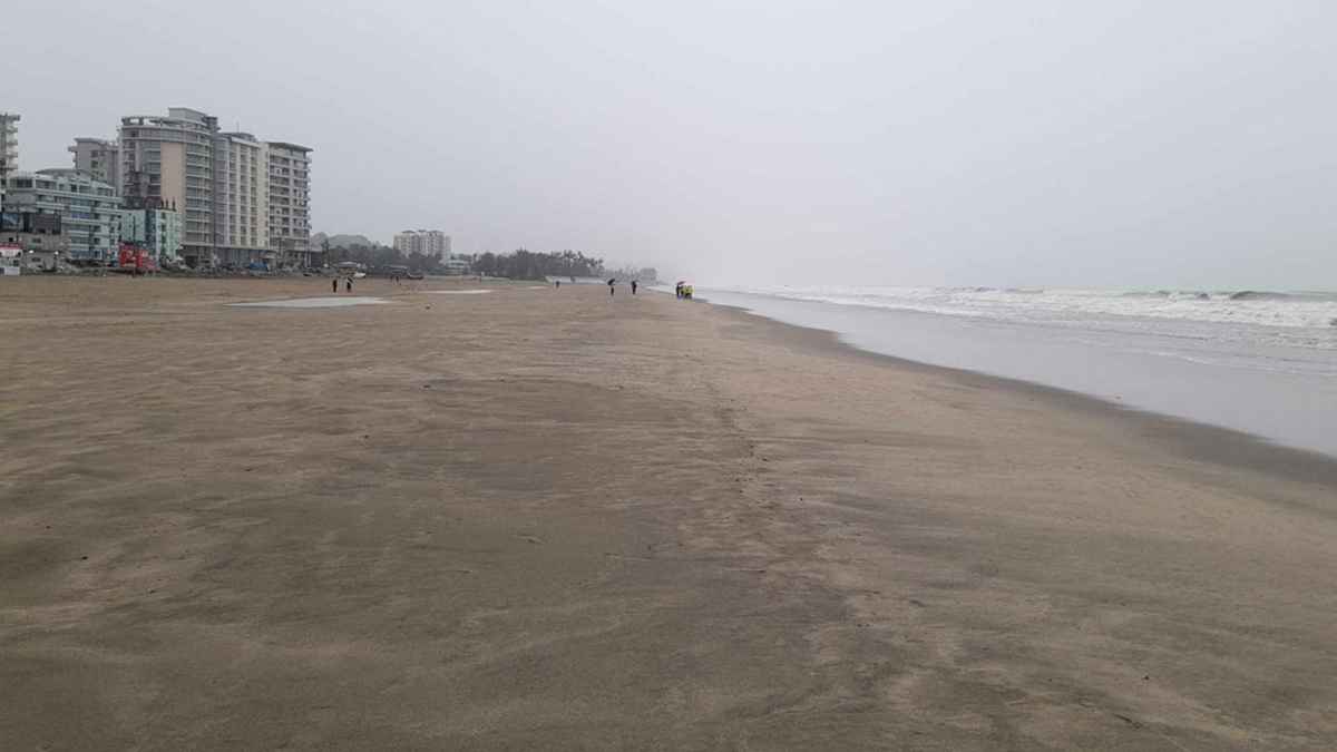 কক্সবাজারে পর্যটনে মন্দা, শত কোটি টাকা ক্ষতির শঙ্কা