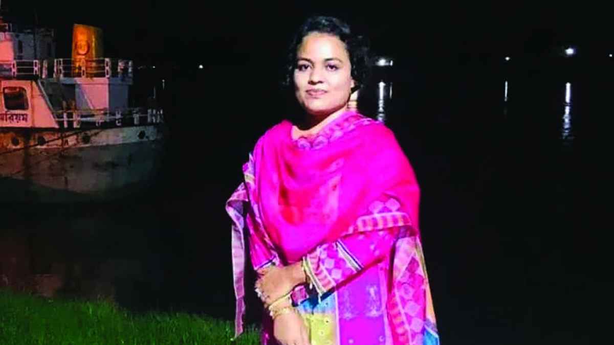 মিরসরাইয়ে অন্তঃসত্ত্বা নারীর ঝুলন্ত মরদেহ উদ্ধার