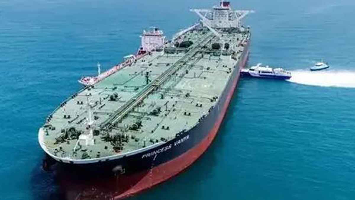 সোমবার চট্টগ্রাম বন্দরে আসছে ২৭ হাজার টন ডিজেল  