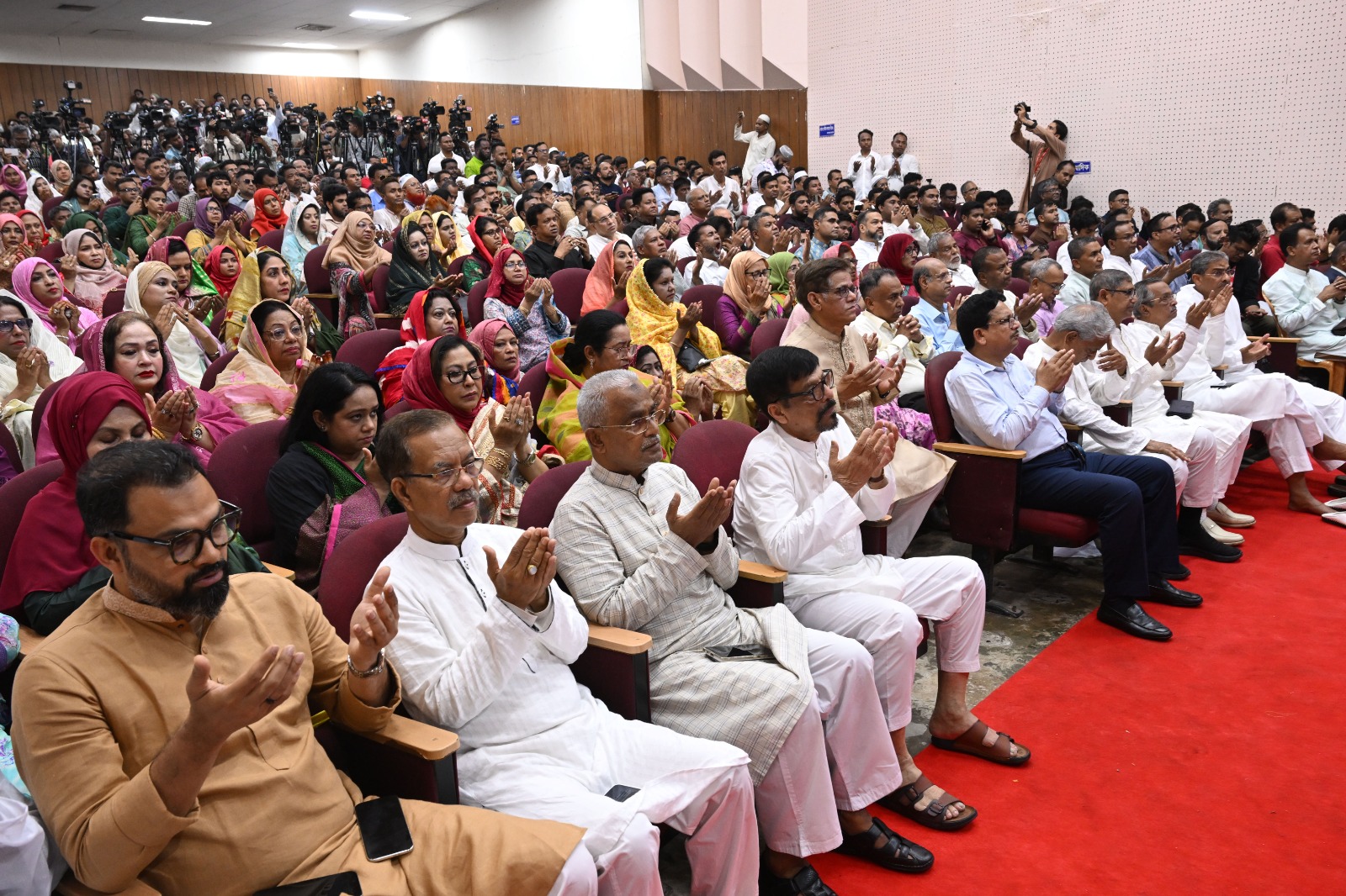 d0d62c42-b92a-498c-9713-6bb8222a8204