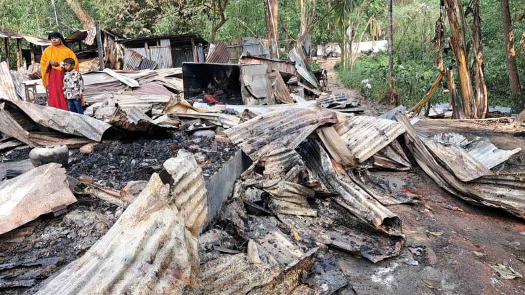 বাগেরহাটে দুই গ্রুপের সংঘর্ষ, অগ্নিসংযোগ ও নিহতের ঘটনায় আটক ১