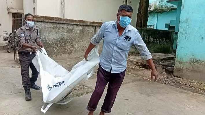 গাইবান্ধায় বাসচাপায় নারী নিহত