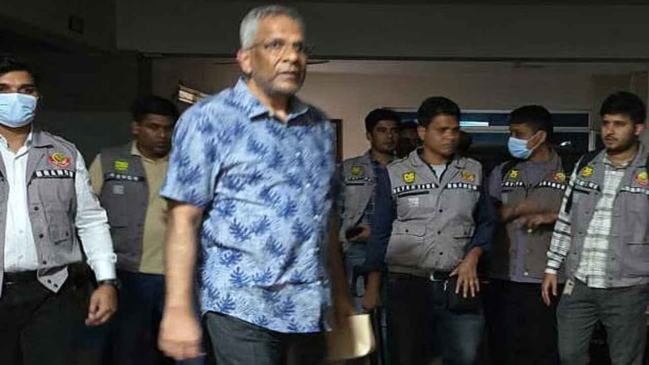 ডিজিএফআইয়ের সাবেক মহাপরিচালক শেখ মামুন খালেদ আটক