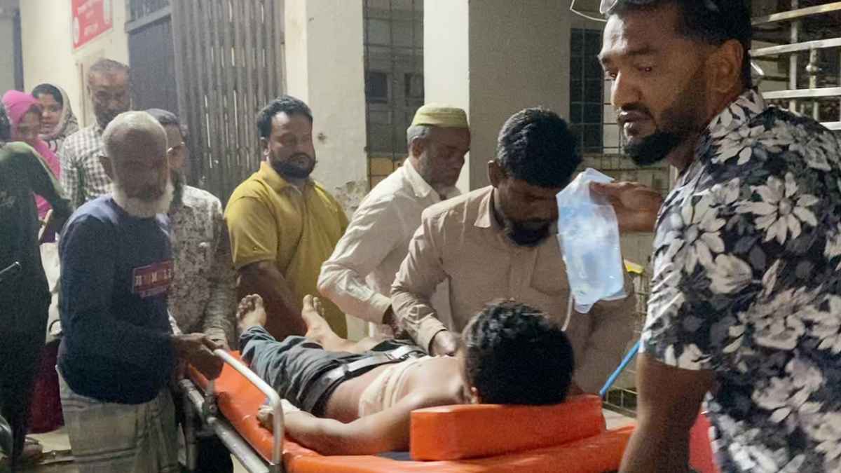 আতশবাজি ফুটানোকে কেন্দ্র করে প্রতিবন্ধী কিশোরকে ছুরিকাঘাত