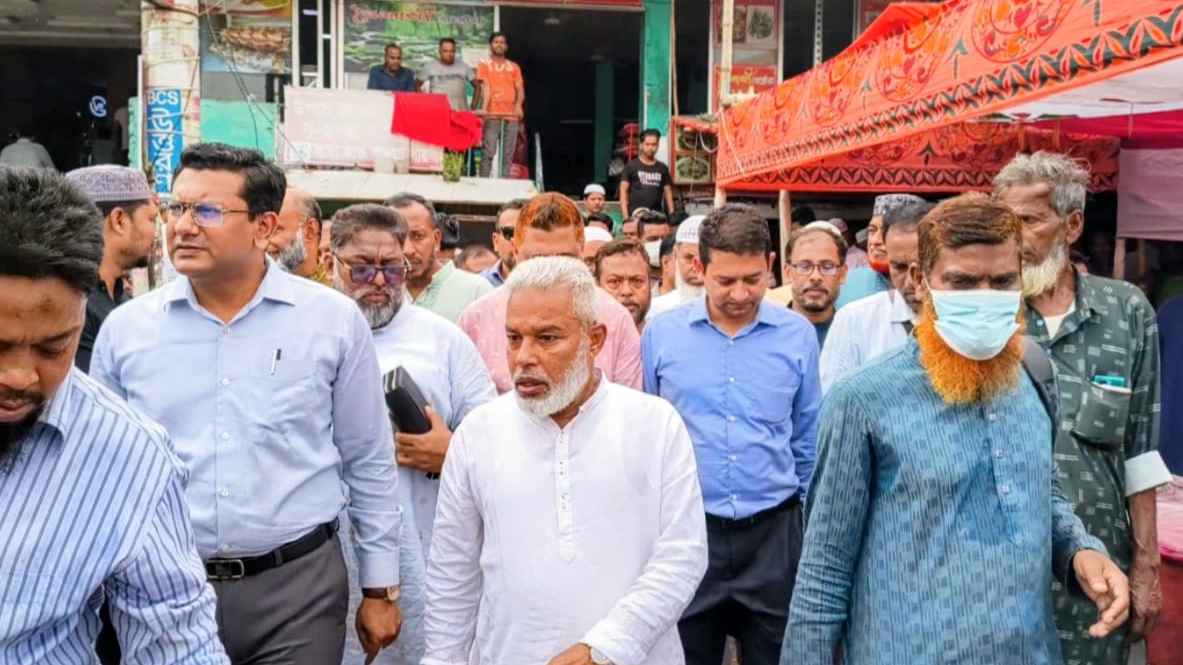 অবৈধ স্থাপনা উচ্ছেদে ২৪ ঘণ্টার আল্টিমেটাম দিলেন এমপি মান্নান