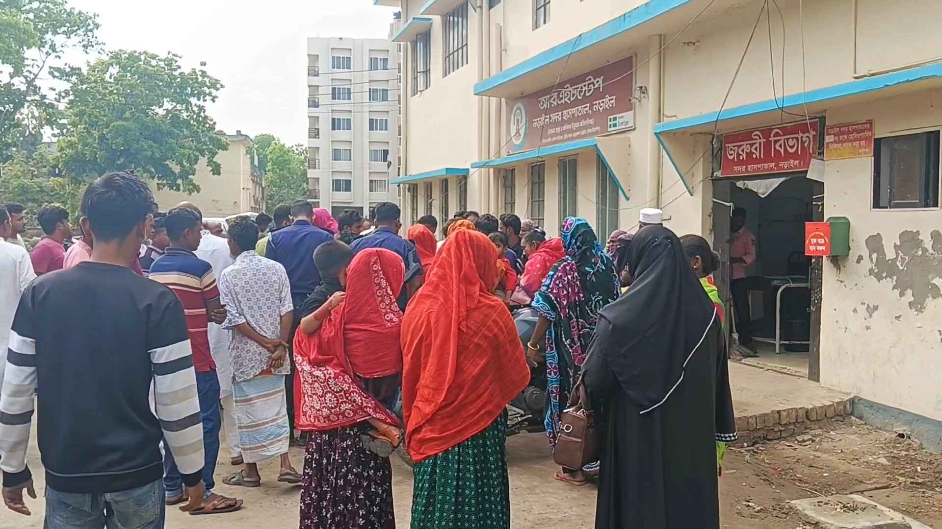 নড়াইলে ঈদের দিন সড়কে ঝরল তরুণের প্রাণ