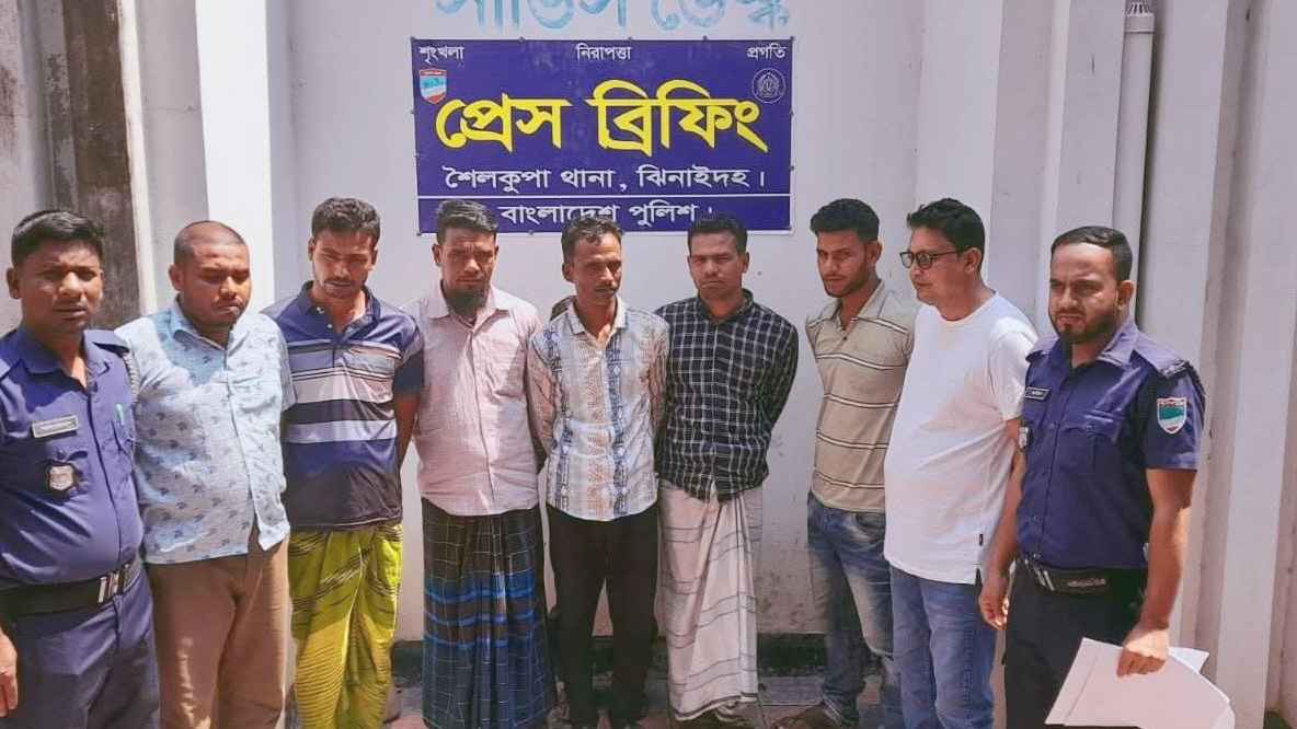 শৈলকুপায় জুয়ার আসর থেকে নগদ টাকাসহ আটক ৭