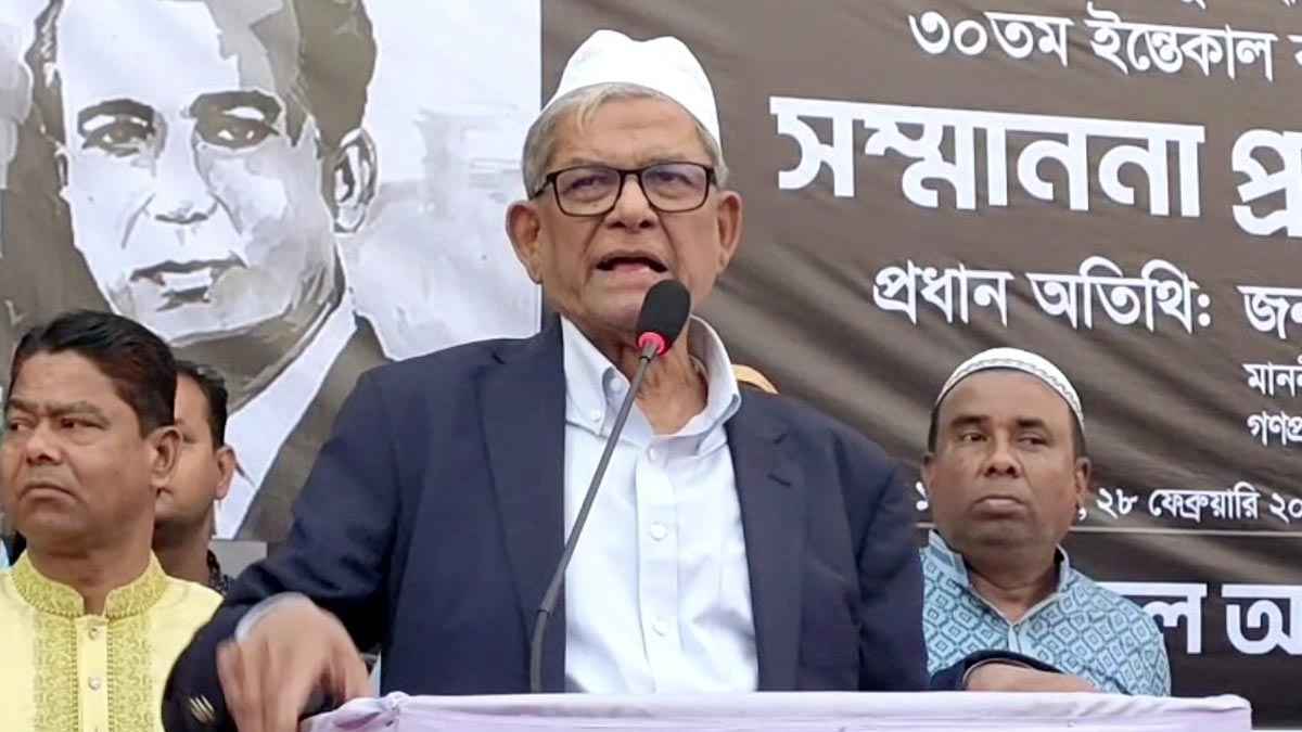 একটি গোষ্ঠী নারীদের দূরে ঠেলে রাখতে চায়: মির্জা ফখরুল
