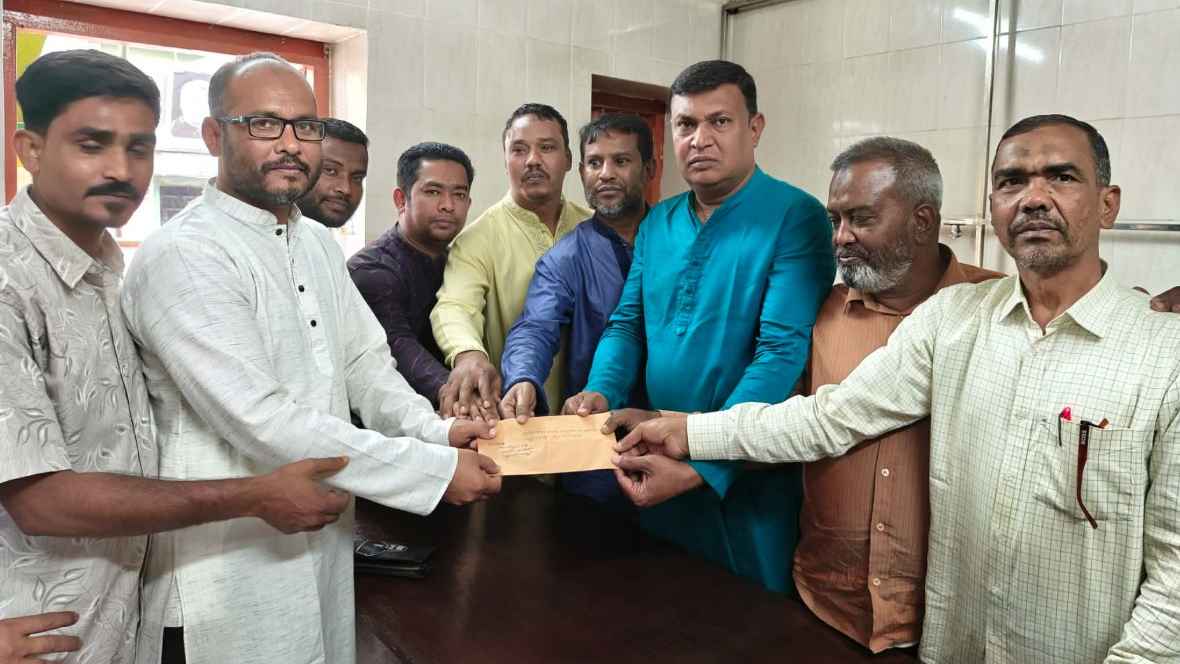 প্রধানমন্ত্রীর নগদ অর্থ সহায়তা পেলেন  শহীদ ও আহত পরিবার