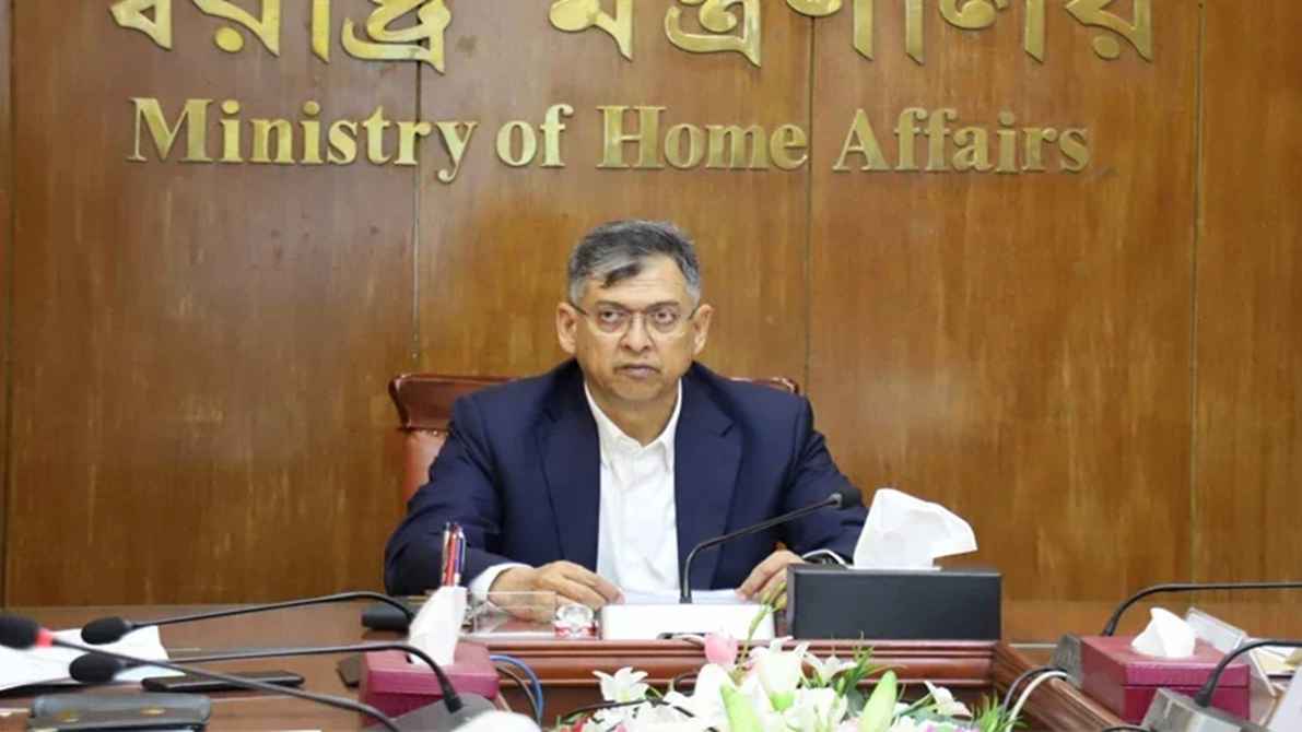 ‘তালিকা করে চাঁদাবাজ ও সন্ত্রাসীদের আইনের আওতায় আনা হবে’