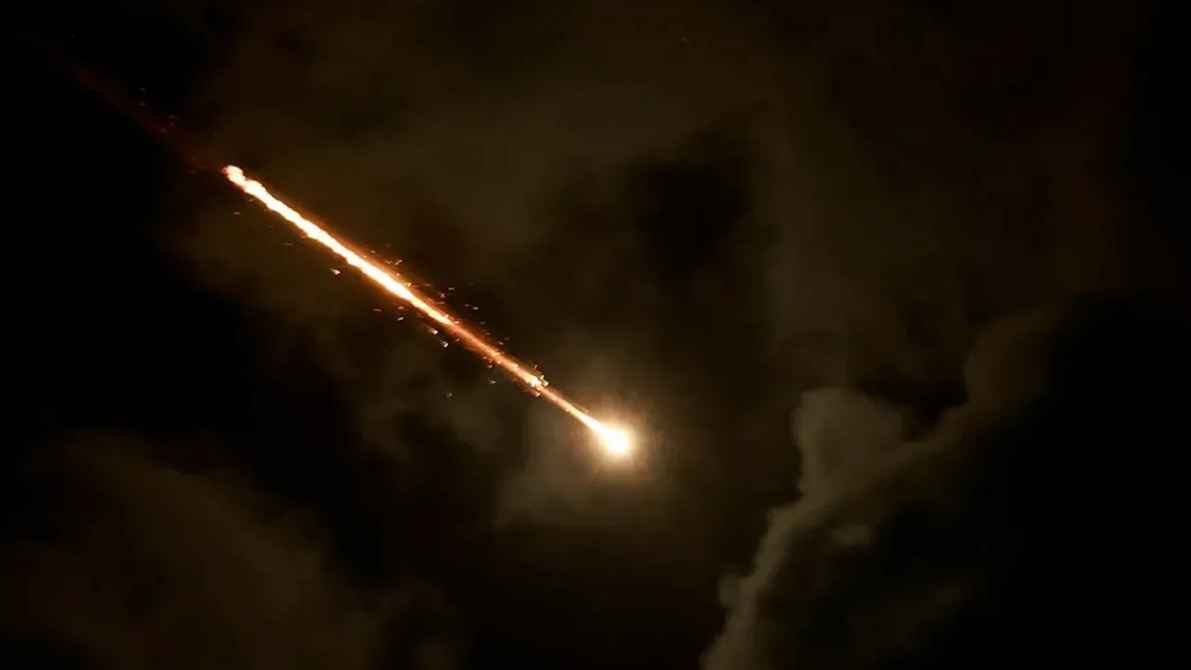 ইসরায়েলে ফের ইরানের ব্যালিস্টিক মিসাইল, আমিরাতেও ড্রোন-মিসাইল হামলা