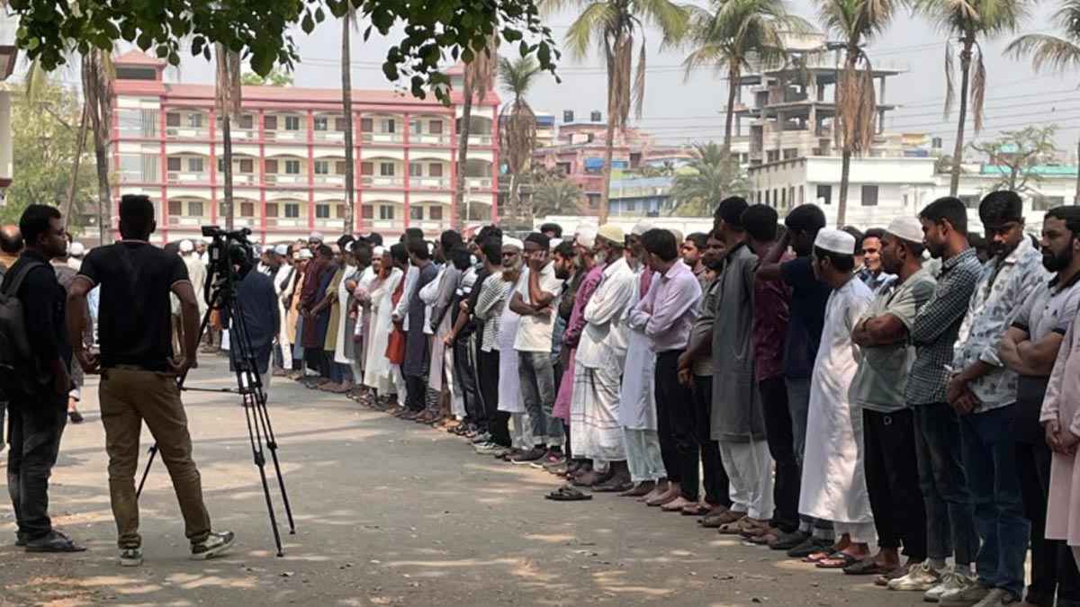 ছুরিকাঘাতে নিহত ইবি শিক্ষিকার দাফন সম্পন্ন