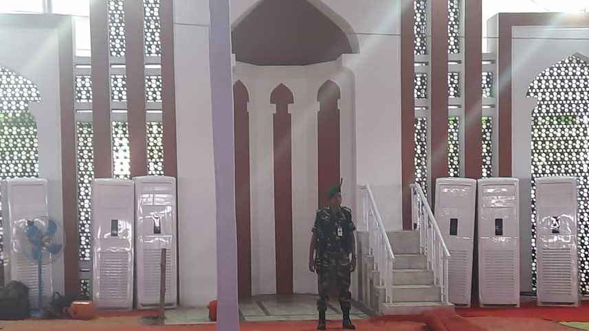 রাজধানীতে ১২১ ঈদগাহ প্রস্তুত, বহুস্তরের নিরাপত্তা