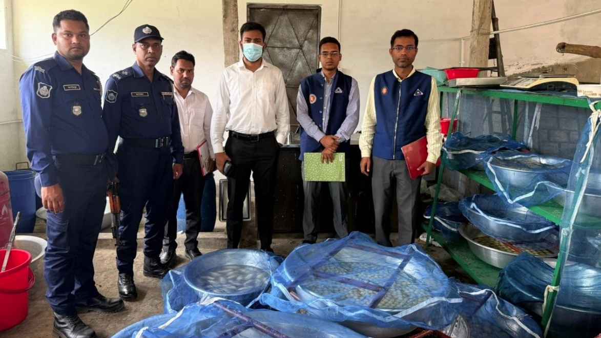 অনুমোদন না থাকায় ঝিনাইদহ সুইট হোটেল মালিককে জরিমানা