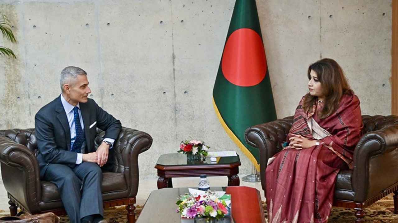 পররাষ্ট্র প্রতিমন্ত্রীর সঙ্গে পল কাপুরের বৈঠক