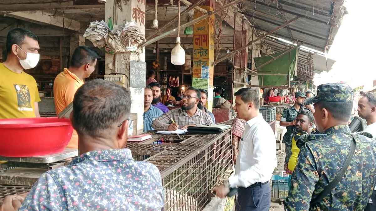 খুলনায় কাচ্ছি ভাইসহ ৫ প্রতিষ্ঠানকে লক্ষাধিক টাকা জরিমানা