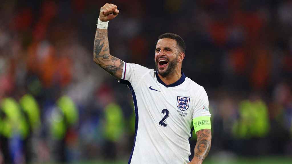 আন্তর্জাতিক ফুটবলকে বিদায় বললেন ওয়াকার