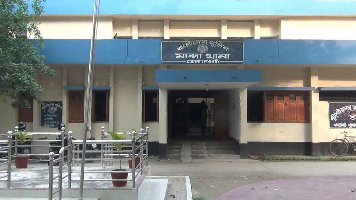 নওগাঁয় চোর সন্দেহে মারধরে এক ব্যক্তির মৃত্যু, এলাকায় চাঞ্চল্য