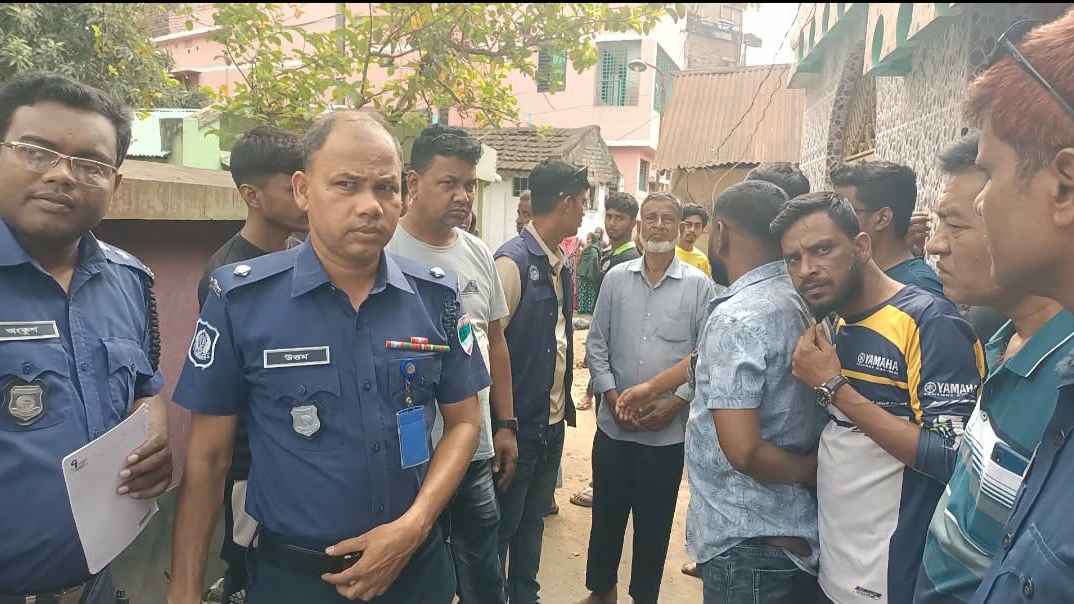 গাংনীতে এসবি পরিবহনের চালককে কুপিয়ে গুরুতর জখম