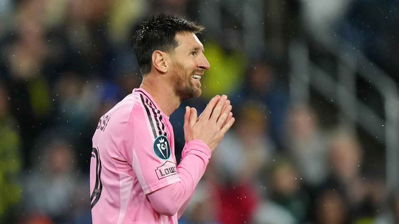 বেড়েই চলেছে মেসির ৯০০ গোলের অপেক্ষা