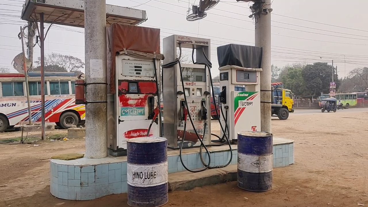 ঠাকুরগাঁওয়ে জ্বালানি তেলের সংকট, বিপাকে চালক ও কৃষক