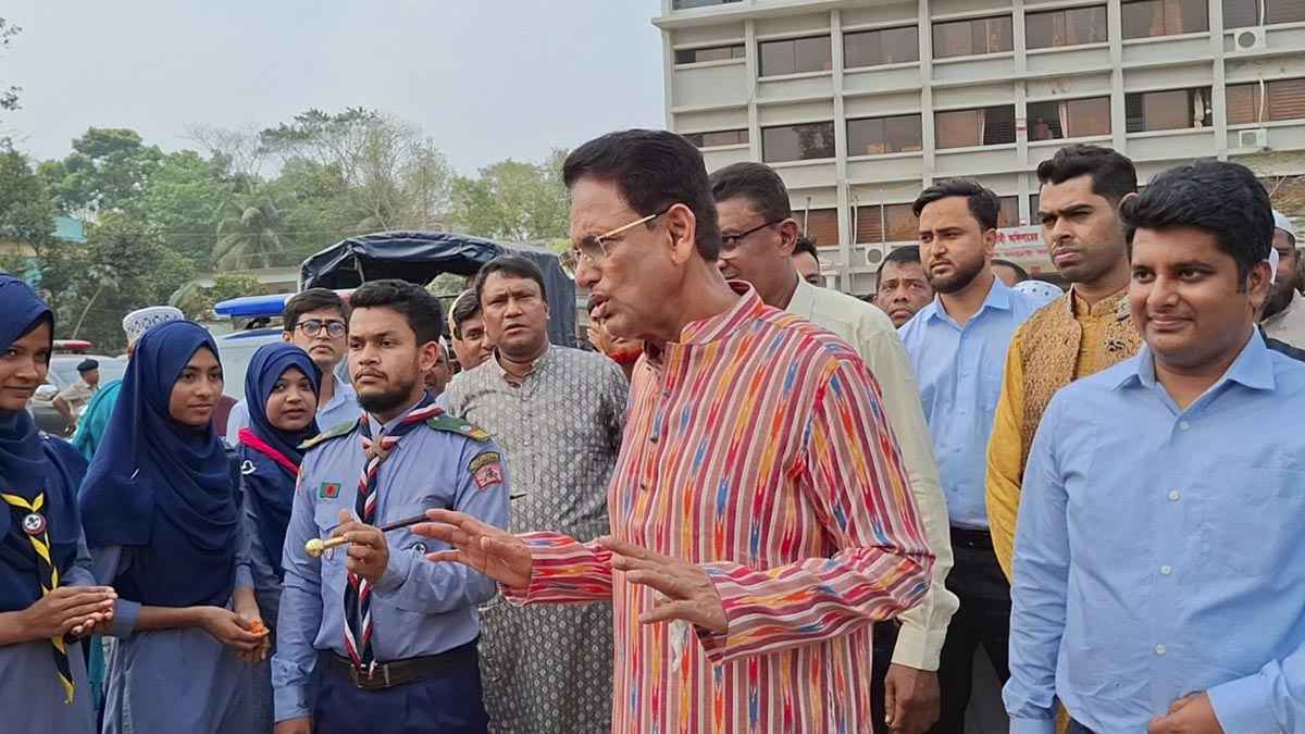 ‘শিক্ষার্থীদের রাস্তায় দাঁড় করিয়ে শুভেচ্ছা জানানো সম্পূর্ণ নিষিদ্ধ’