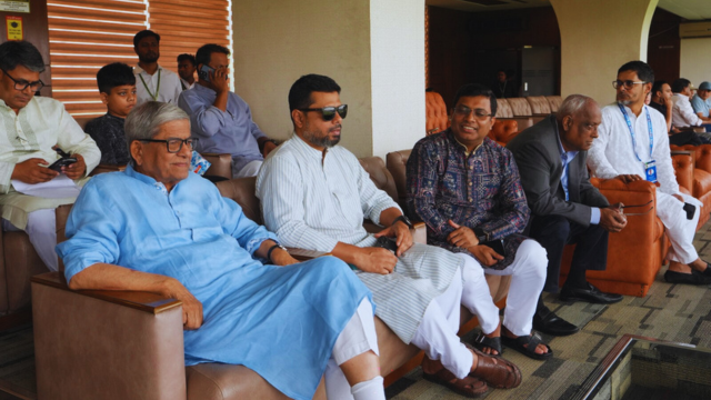 বাংলাদেশ-পাকিস্তান ম্যাচ দেখতে স্টেডিয়ামে মির্জা ফখরুল