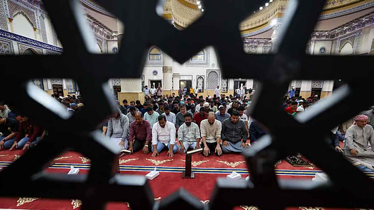 দুবাইয়ের মসজিদে ফজর ও মাগরিবে ‘দোয়া কুনুত’ পাঠের নির্দেশ