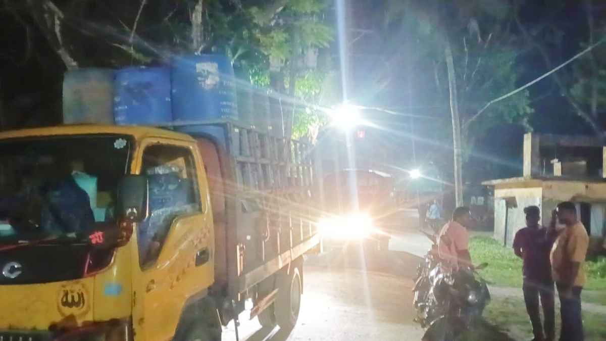 নড়াইলে ৭ হাজার ৪শ লিটার ডিজেল জব্দ, জরিমানা ৩৫ হাজার