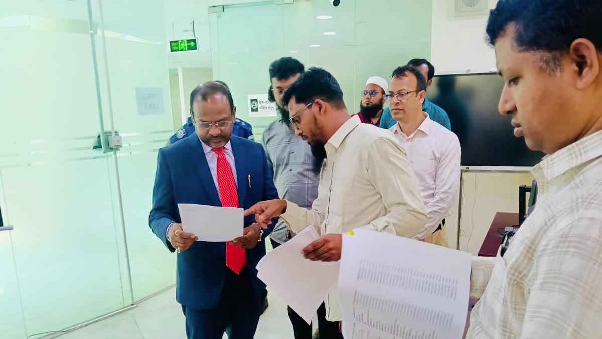 নাটোরে হাইটেক পার্ক পরিদর্শনে ভারতীয় সহকারী হাইকমিশনার 