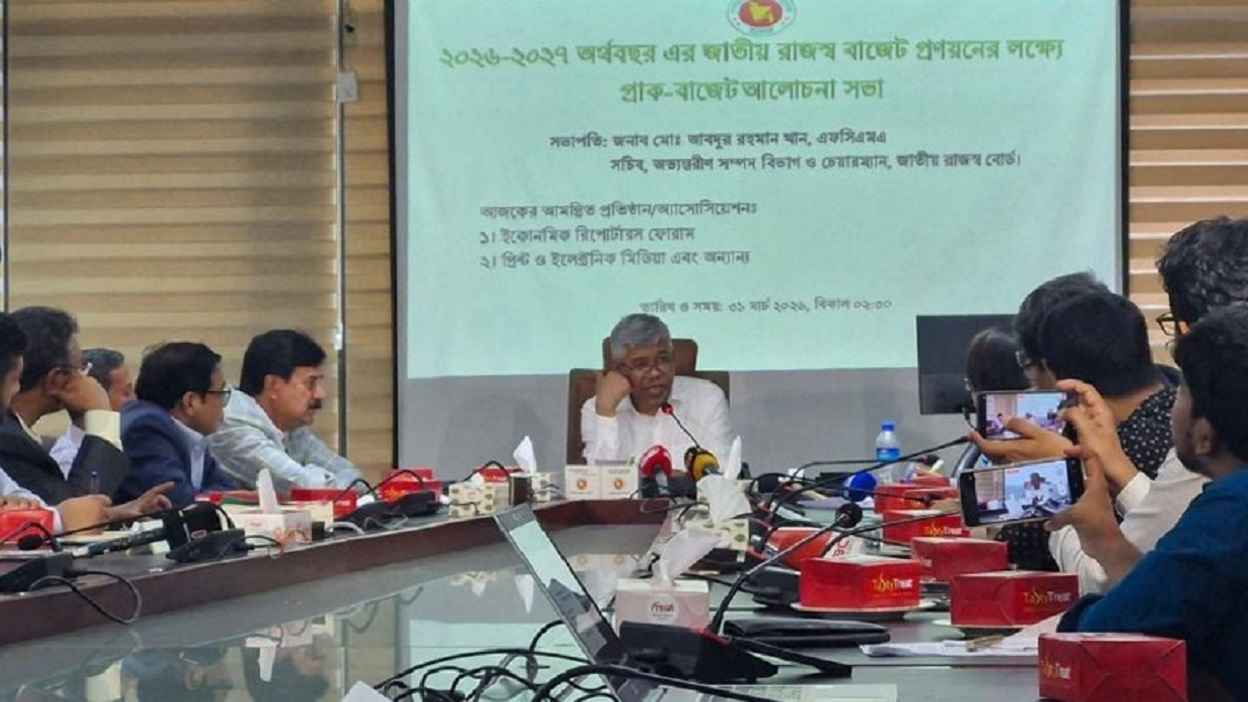 সিগারেটে আসছে নতুন কর কাঠামো, বাড়বে দাম