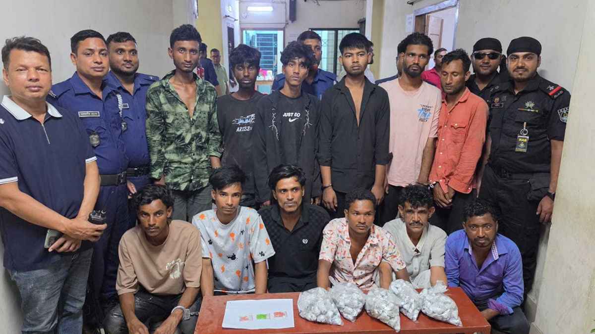 নারায়ণগঞ্জে ১২ মাদক কারবারি গ্রেফতার