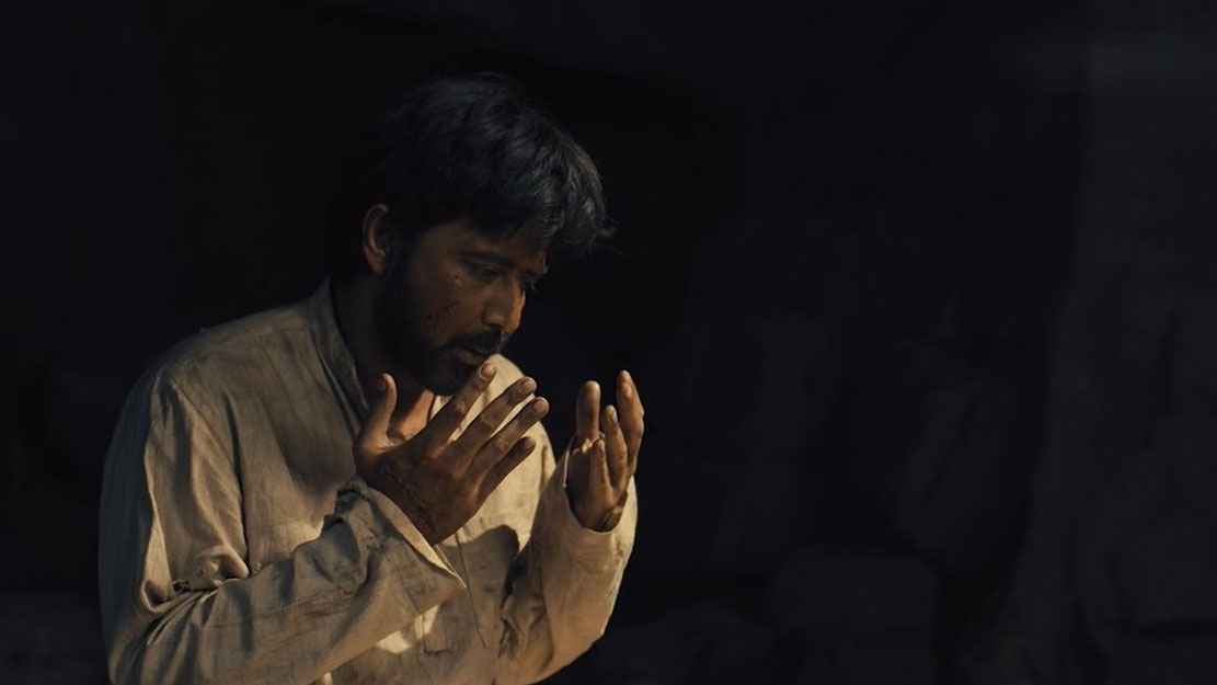 ‘আমি নূর, বাংলাদেশি মুসলমান, মনে রাইখ’