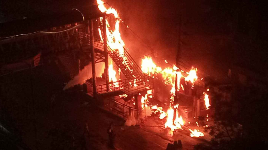 রাজধানীর নদ্দায় ভয়াবহ আগুন