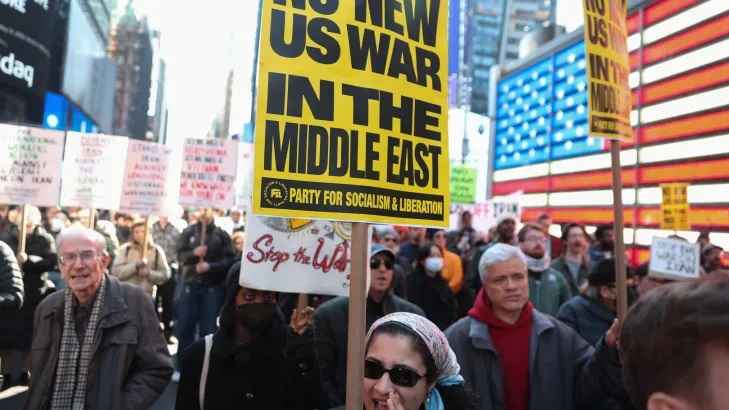 প্রেসিডেন্ট পেজেশকিয়ানকে প্রধান করে ‘অস্থায়ী নেতৃত্ব পরিষদ’ গঠন