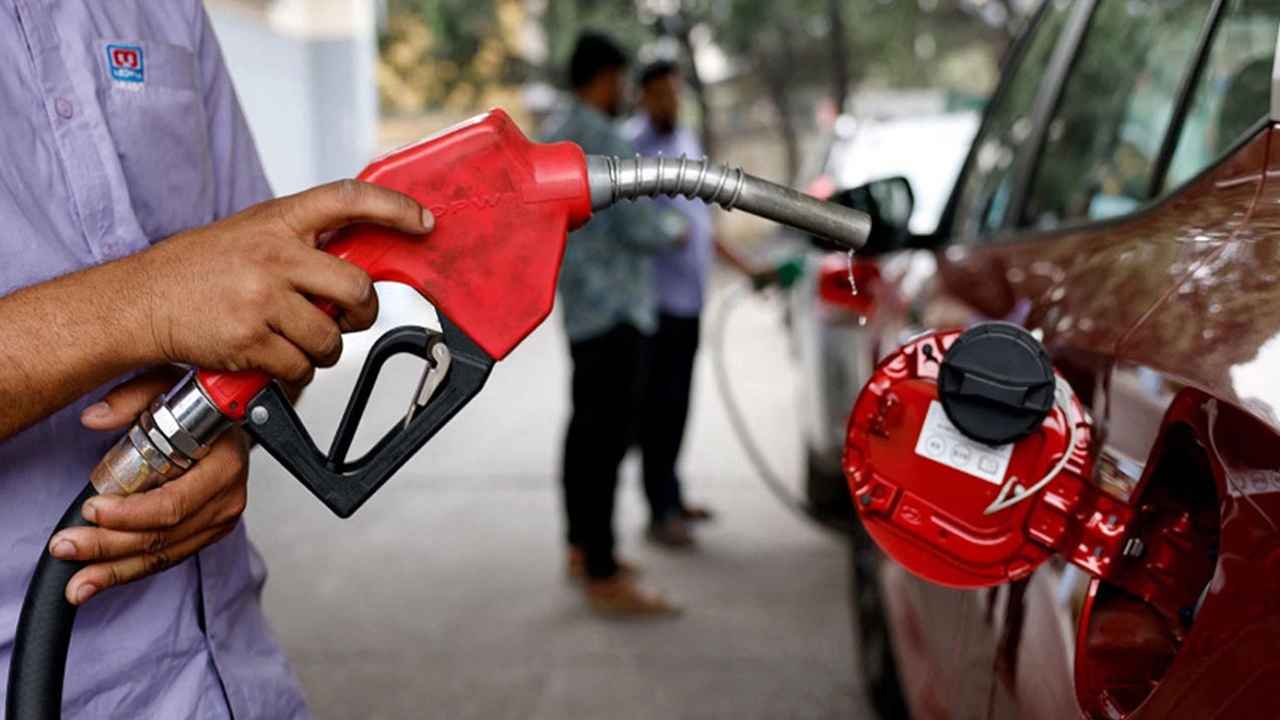 জ্বালানির কৃত্রিম সংকট ঠেকাতে ২৯৩ অভিযান, ৭৮ মামলায় জরিমানা ৩ লাখ