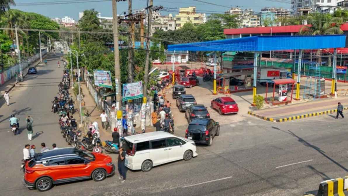 দেশের সব পেট্রোল পাম্পে ট্যাগ অফিসার নিয়োগ দিচ্ছে সরকার