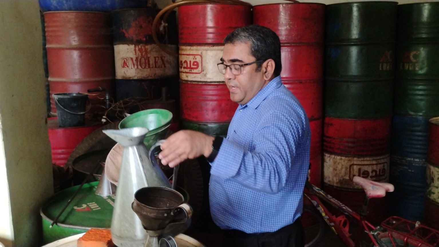 চুয়াডাঙ্গায় তেল মাপে কারচুপি ও মেয়াদোত্তীর্ণ বীজ বিক্রি, জরিমানা ১ লাখ