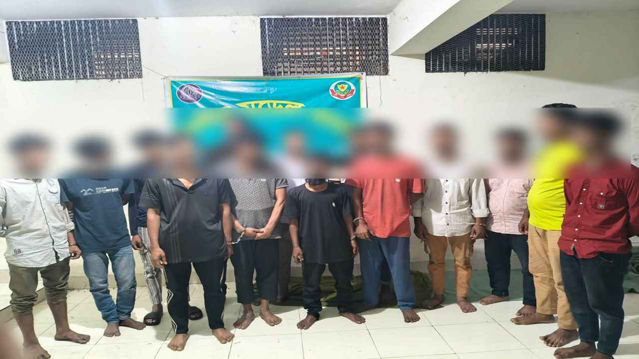 পল্টনে বিশেষ অভিযানে গ্রেফতার ২১