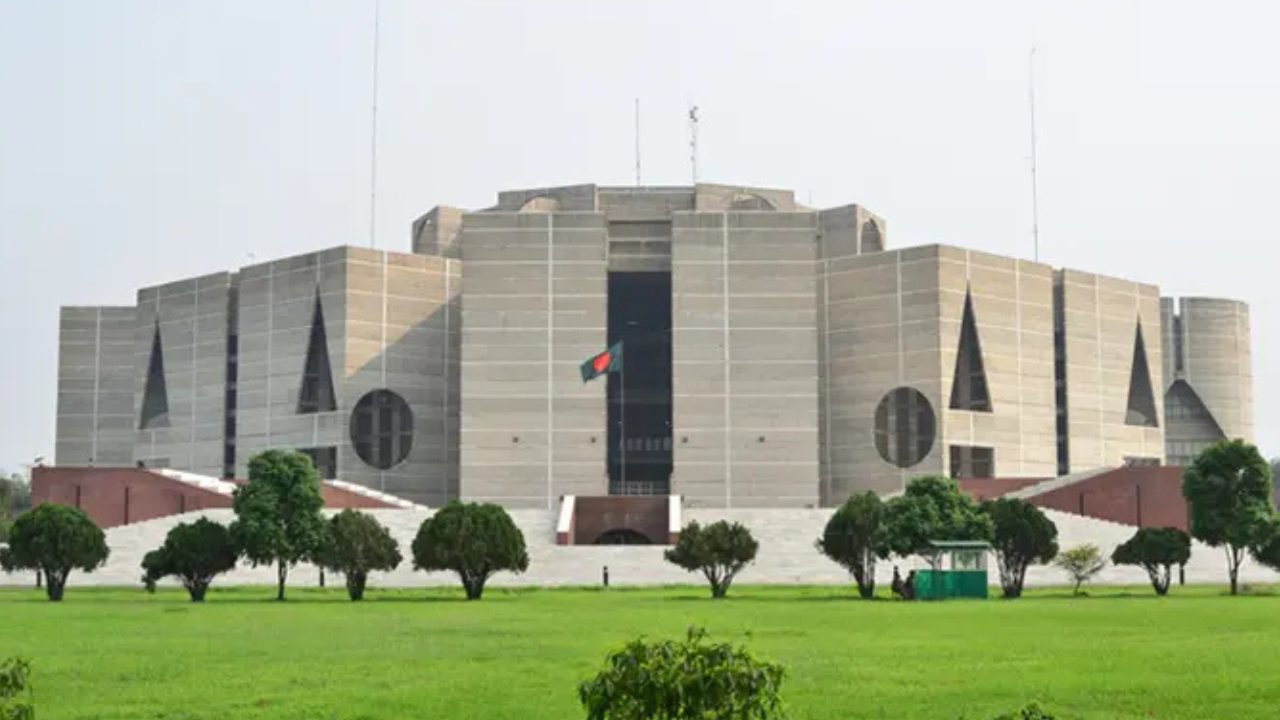 স্পিকার ছাড়াই বসছে সংসদ, অধিবেশনে সভাপতিত্ব করবেন কে?