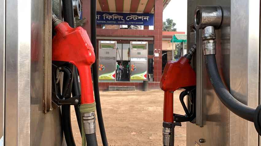 যেকোনো সময় পেট্রোল পাম্পগুলো বন্ধ হতে পারে: মালিকদের সতর্কতা
