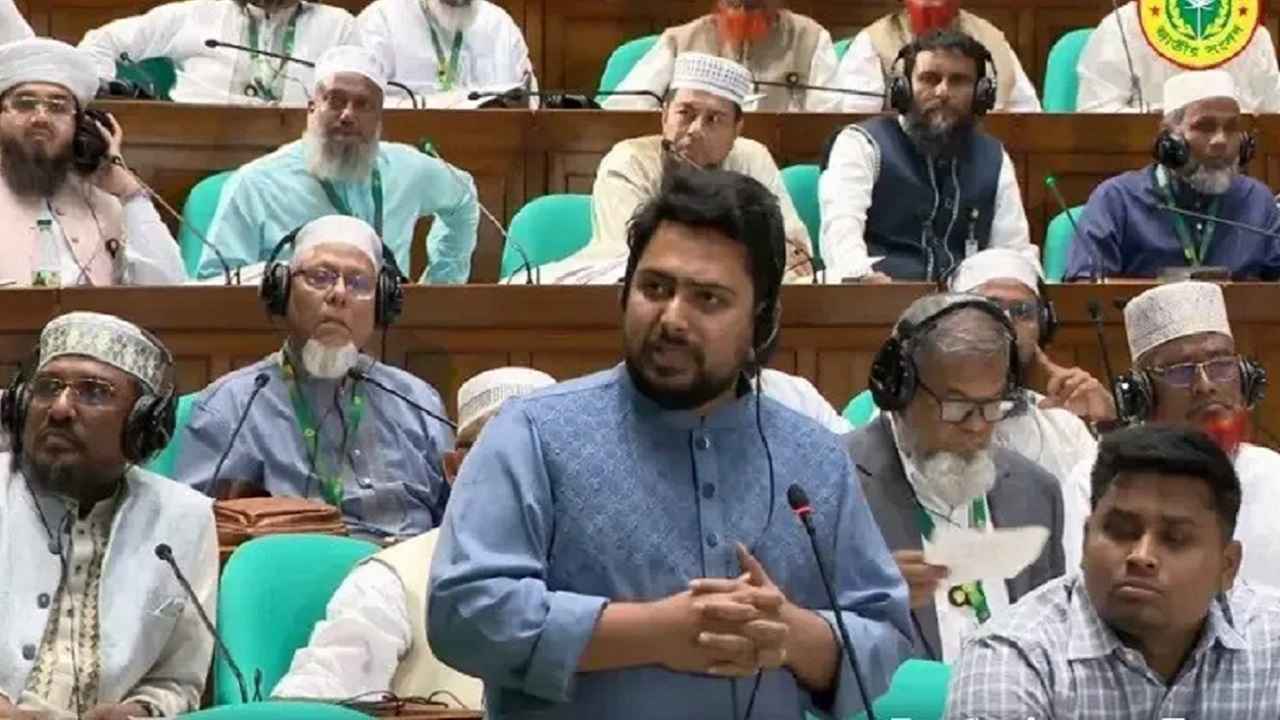 আগে গণভোট-জুলাই সনদ বাস্তবায়ন নিয়ে আলোচনা হোক, সংসদে নাহিদ ইসলাম