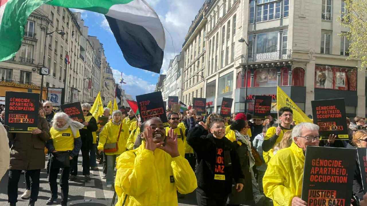 গাজায় যুদ্ধবিরতির দাবিতে প্যারিসে র‍্যালি-সমাবেশ