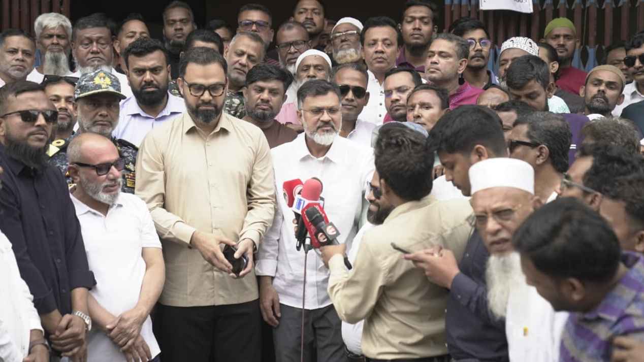 জলাবদ্ধতা নিরসনে ঢাকার ভরাট খাল দ্রুত খনন করা হবে: ডিএনসিসি প্রশাসক