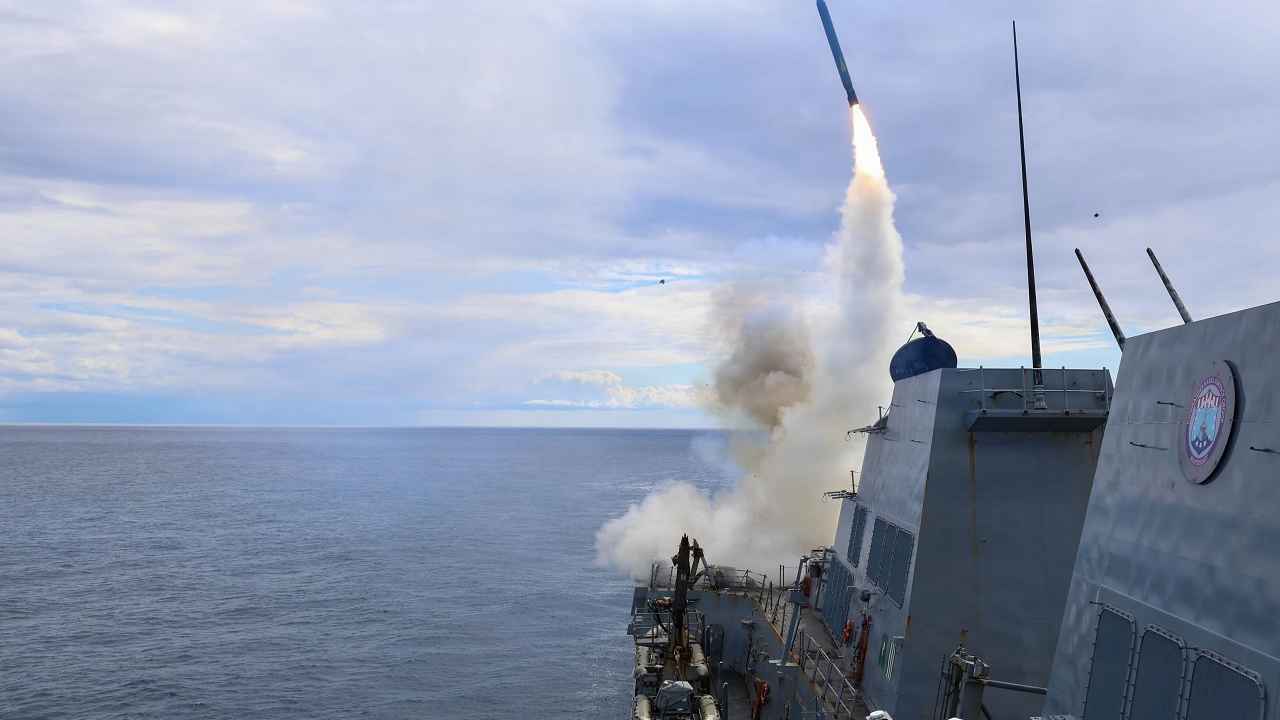 ওমান উপসাগরে ইরানের ১১ যুদ্ধজাহাজ ধ্বংস, দাবি যুক্তরাষ্ট্রের