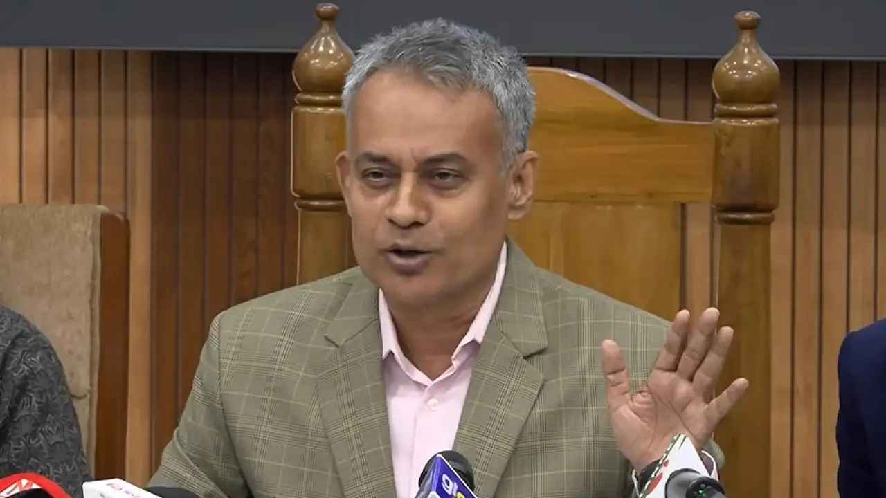 সব রেলে ২৫ শতাংশ ভাড়া ছাড় পাবেন শিক্ষার্থী ও বৃদ্ধরা: রেলপথমন্ত্রী