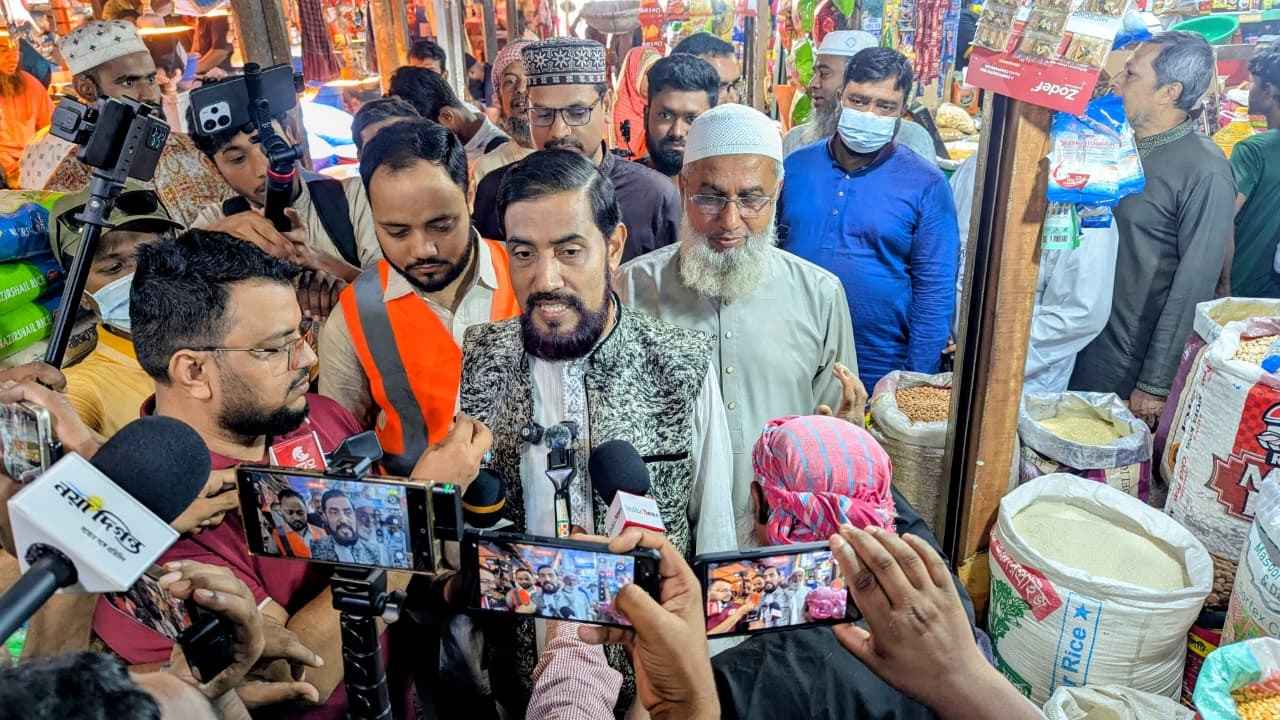 উত্তরায় জামায়াতের ‘ইচ্ছেপূরণ’ কর্মসূচি, অসহায়দের ঈদের কেনাকাটার সুযোগ