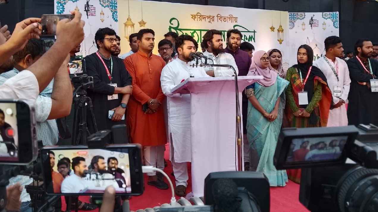 ফ্যাসিবাদের বিচার এই মাটিতেই হবে: নাহিদ ইসলাম